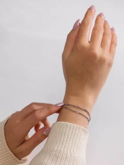 Authentic Armband