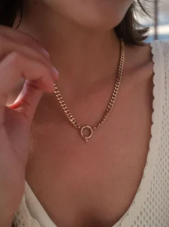 Bold Charm Kette