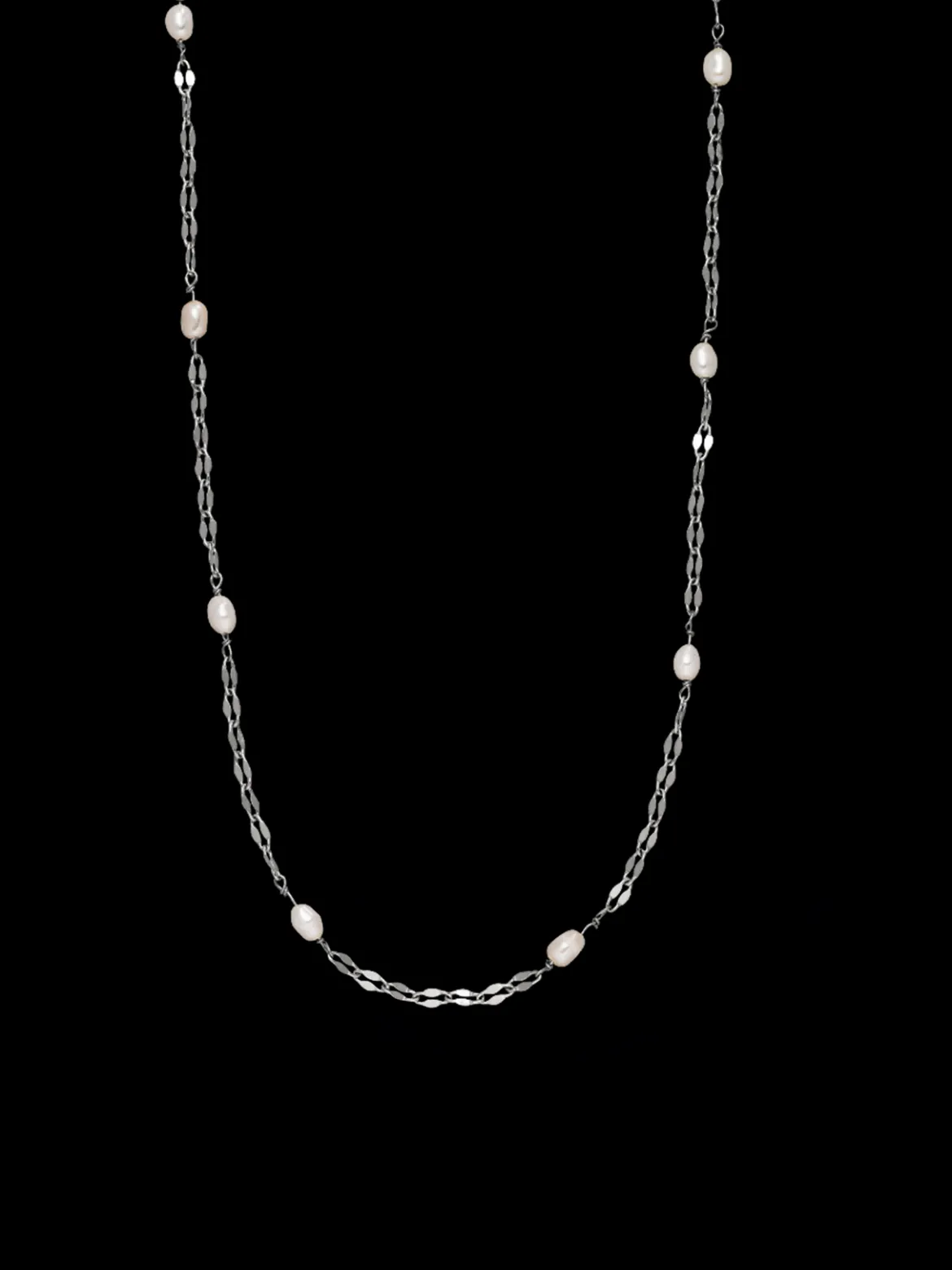 Delicate Pearl Kette