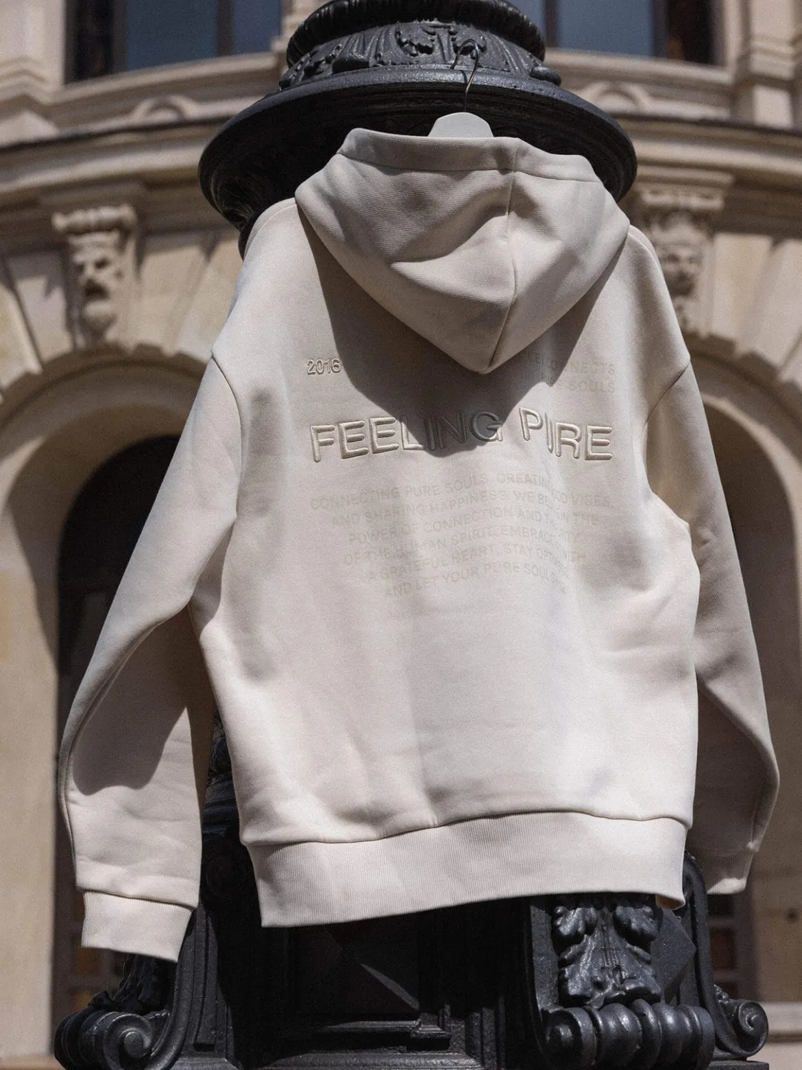 Feeling Pure Hoodie Beige