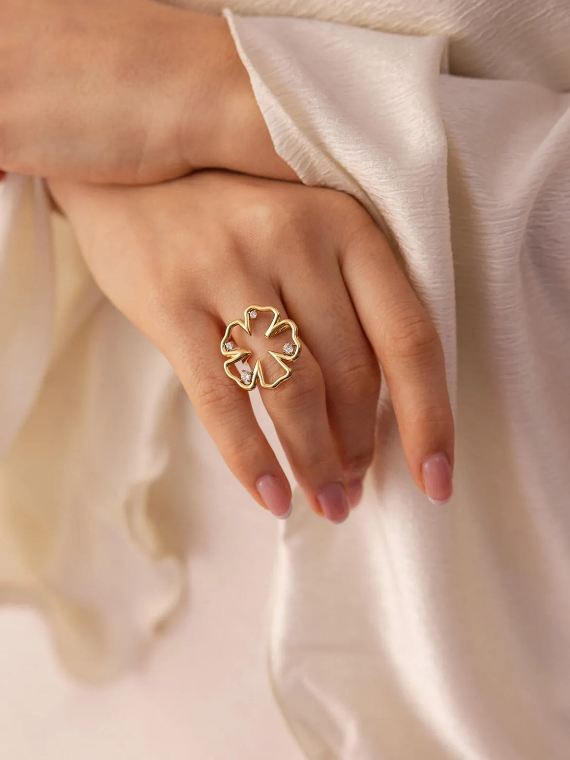 Jewelry Box Hibiscus Ring