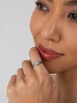Knot Ring