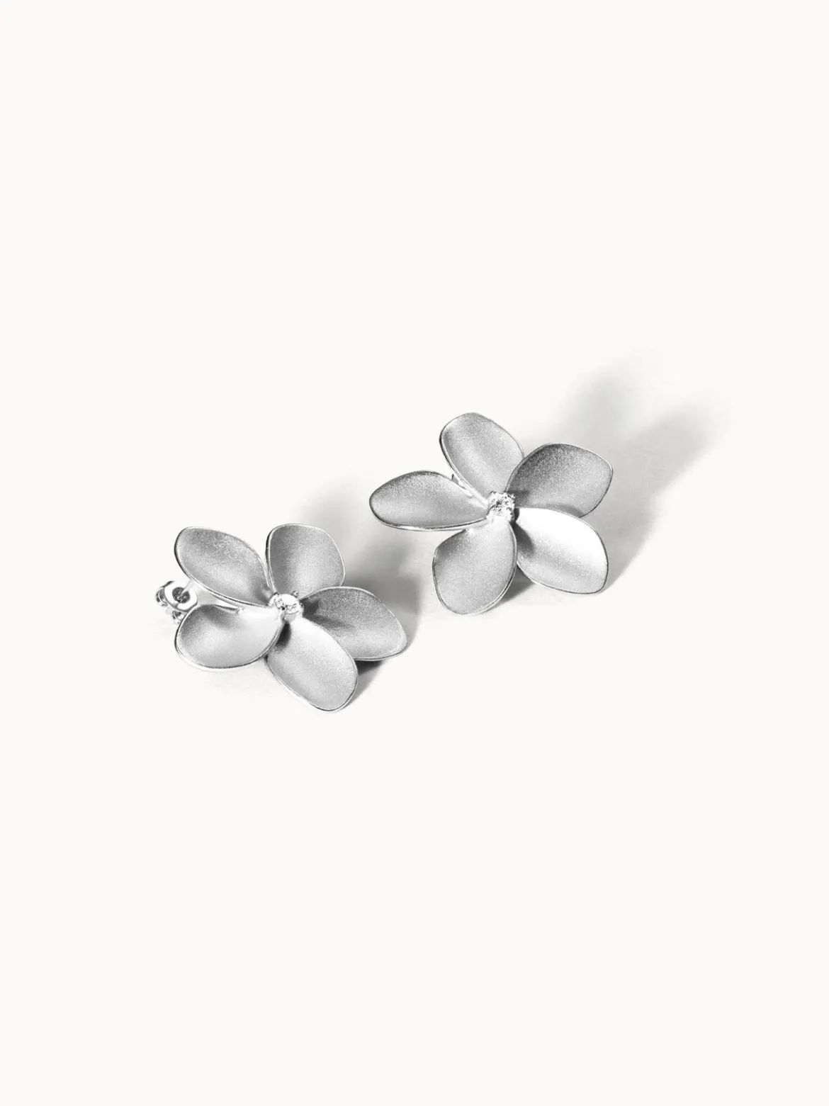 Mahina Club EmpowHER Ohrringe