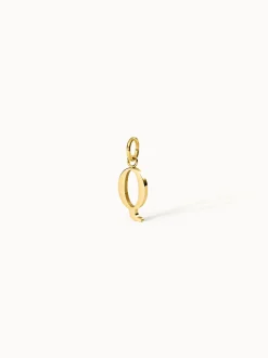 Pure Q Charm