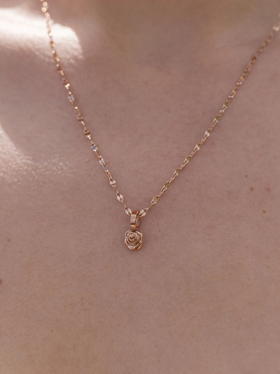 Rosen Charm Anhänger - Geburtsblume Juni
