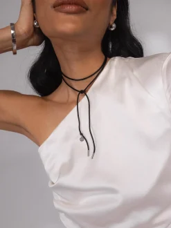 Schwarze Satin Kette