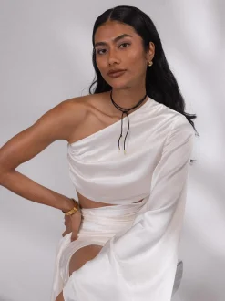 Schwarze Satin Kette