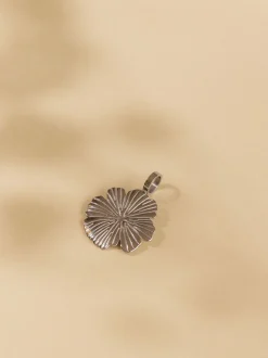 Share Aloha Charm