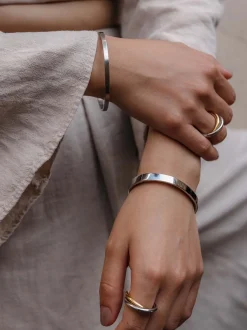 Simplicity Armcuff