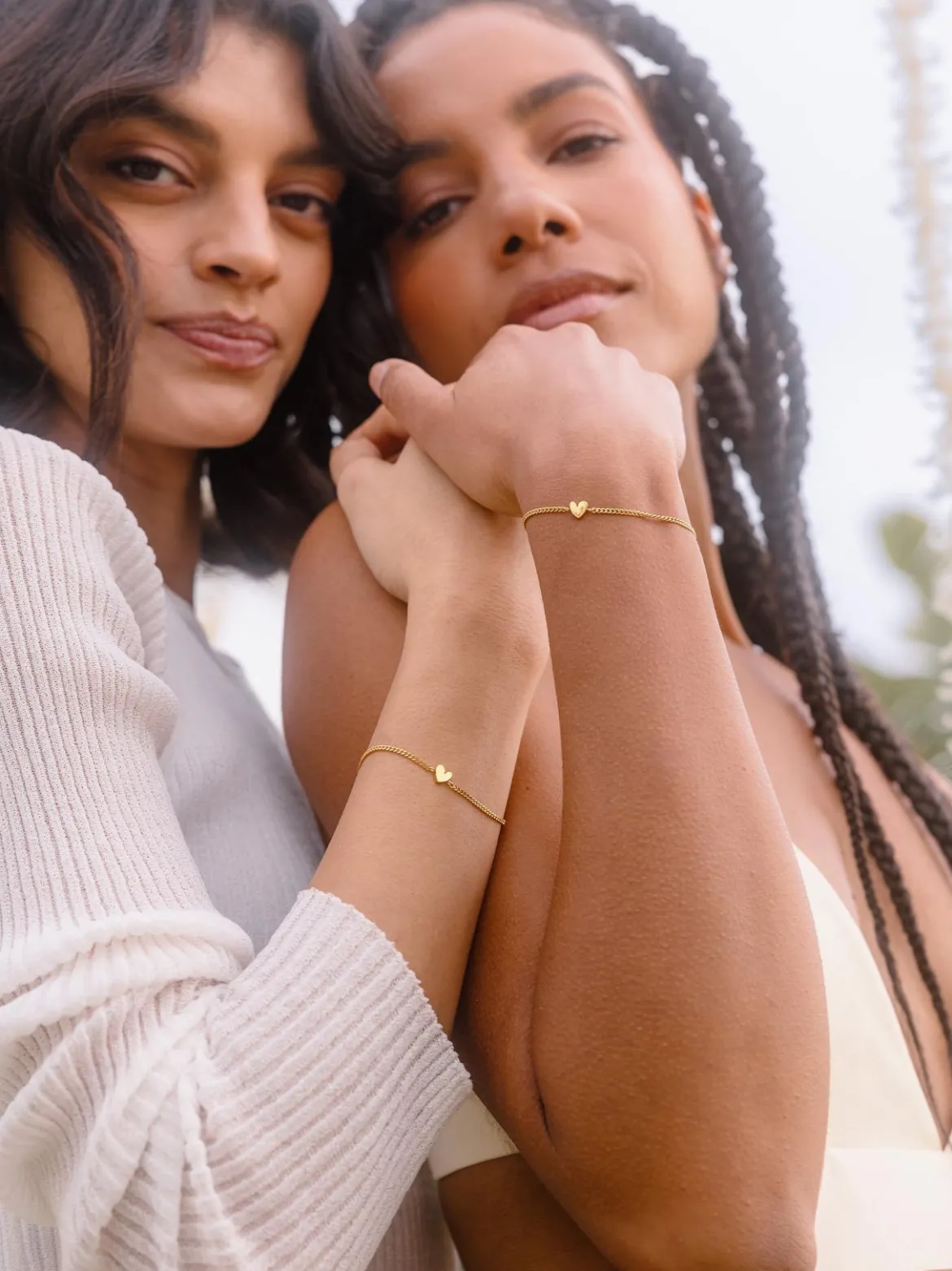 Tiny Heart Armband